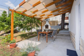 Отель Apartments Pinery  Макарска 